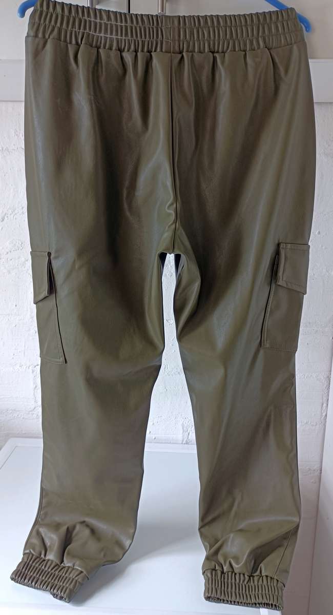Truworths pleather cargo pants | Size 34 | Dark Green | Like New | Very comfy