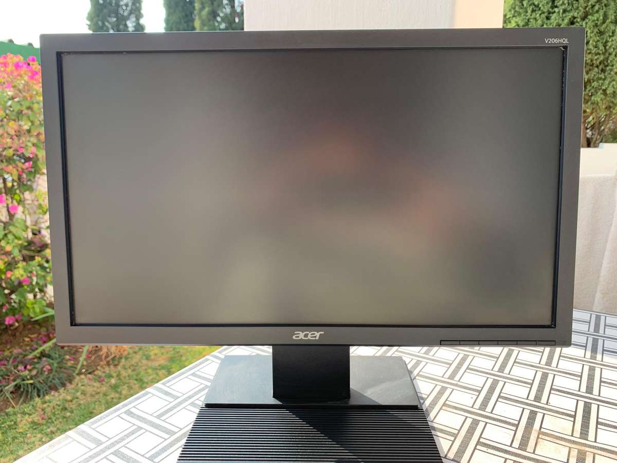 Acer V206HQL 19.5-inch 1600 x 900p HD 60HZ LED Monitor