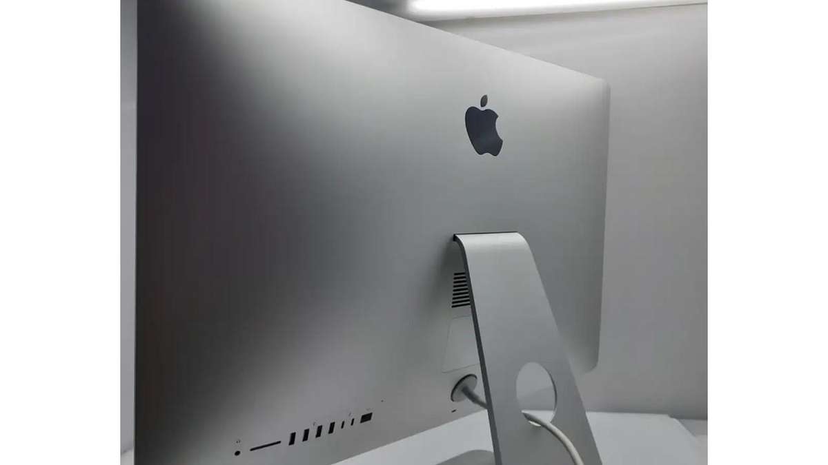 XMAS IN JULY | APPLE IMAC 2017 |  5K RETINA | 27" ULTRA SLIM | LIKE NEW | EXCELLENT CONDITION