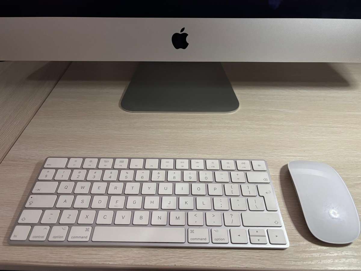 XMAS IN JULY | APPLE IMAC 2017 |  5K RETINA | 27" ULTRA SLIM | LIKE NEW | EXCELLENT CONDITION