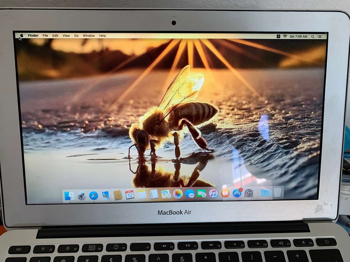 "BLACK FRIDAY" APPLE MACBOOK AIR RARE 11"  LATE 2010 |  MACOS MONTEREY