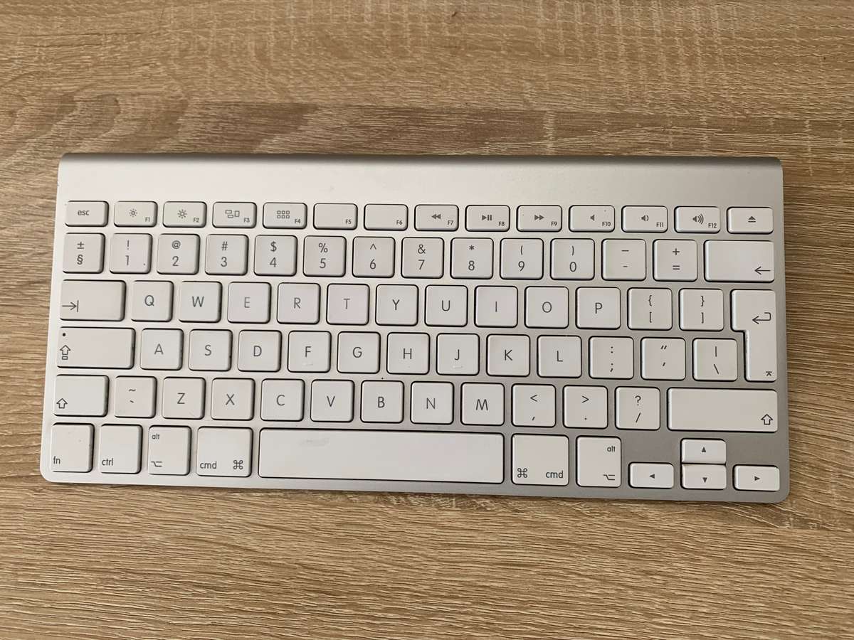 Apple Magic Wireless Keyboard A1314 | AND APPLE MAGIC MOUSE A1296 | EXCELLENT CONDITION