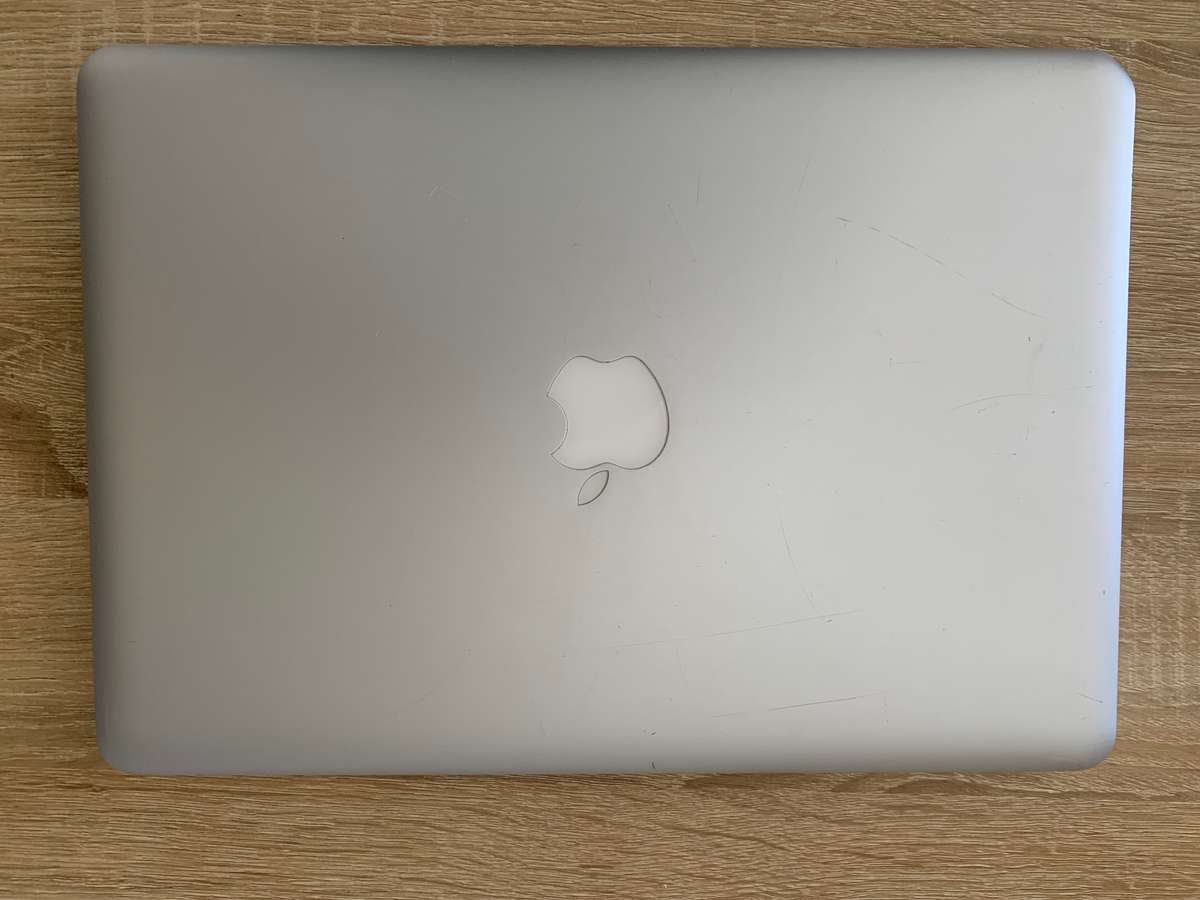 APPLE MACBOOK PRO 13"  | MID 2012 | 750GB HDD | 6MB RAM | PLEASE READ !!