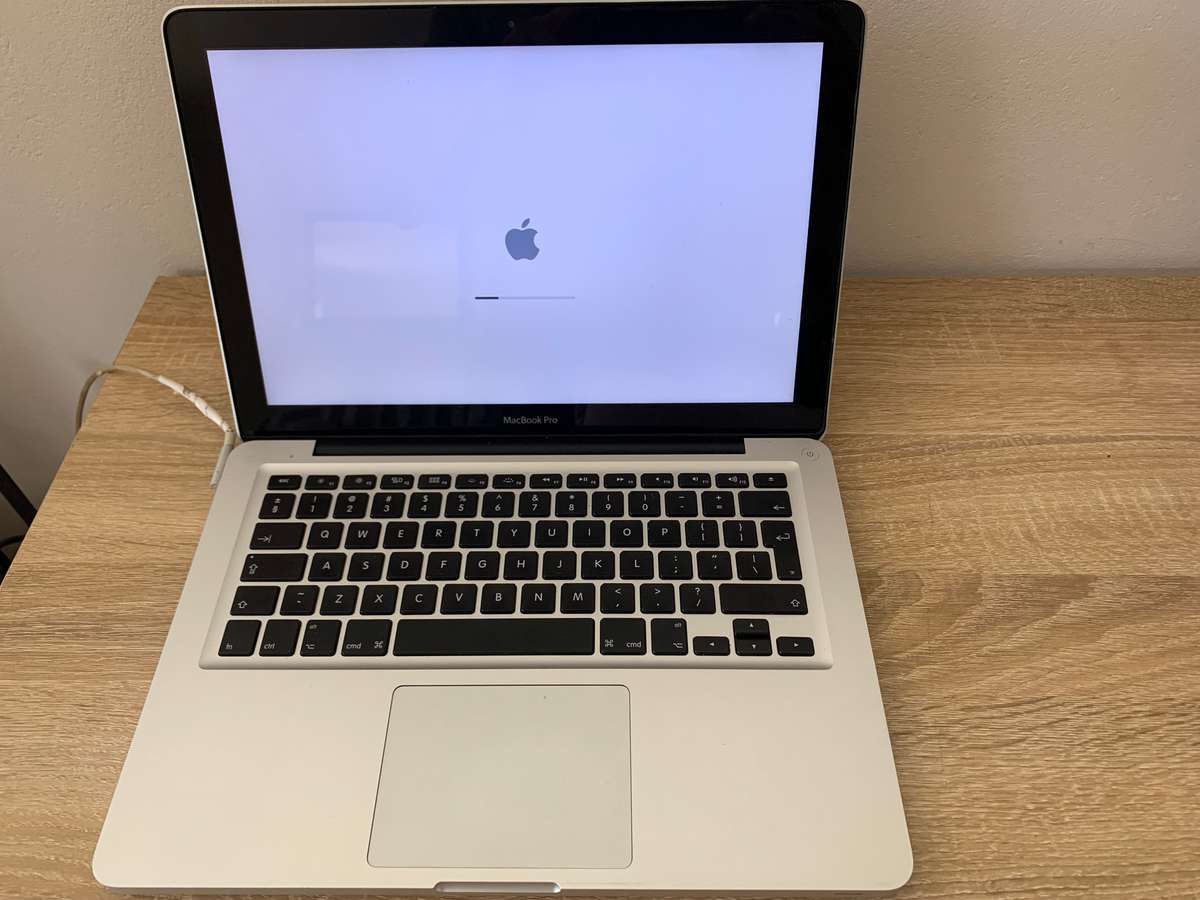 APPLE MACBOOK PRO 13"  | MID 2012 | 750GB HDD | 6MB RAM | PLEASE READ !!