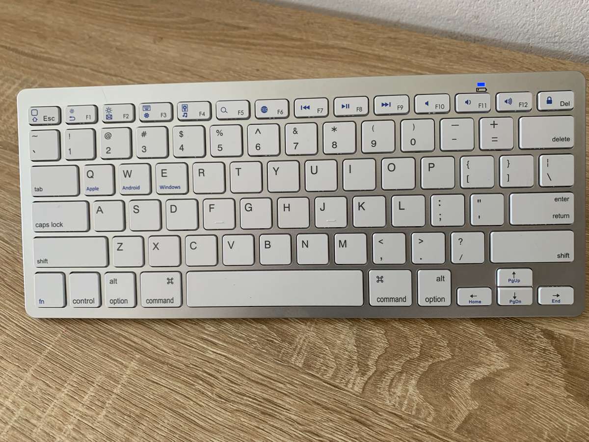 WIRELESS BLUETOOTH KEYBOARD BK 3001