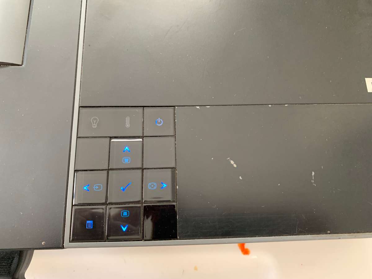 Dell 1610HD Standard Series HD Ready (1280 x 800) Projector PLEASE READ !!