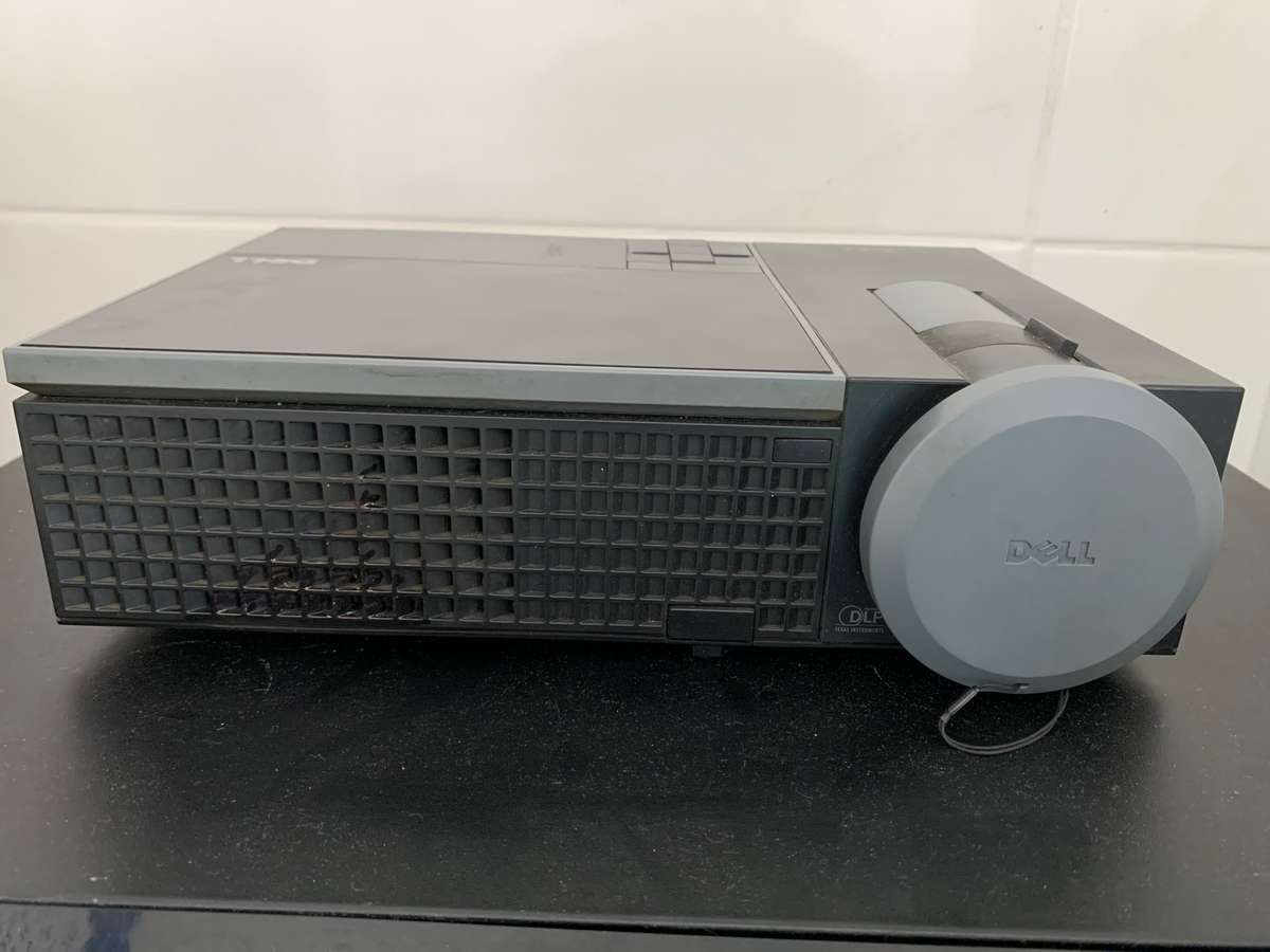 Dell 1610HD Standard Series HD Ready (1280 x 800) Projector PLEASE READ !!