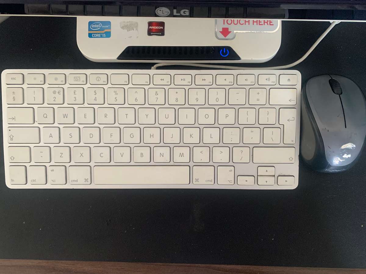 LG ALL IN ONE 24" TOUCH SCREEN PC | 240GB WD SOLID STATE DRIVE | INTEL i5 | 6mb Ram