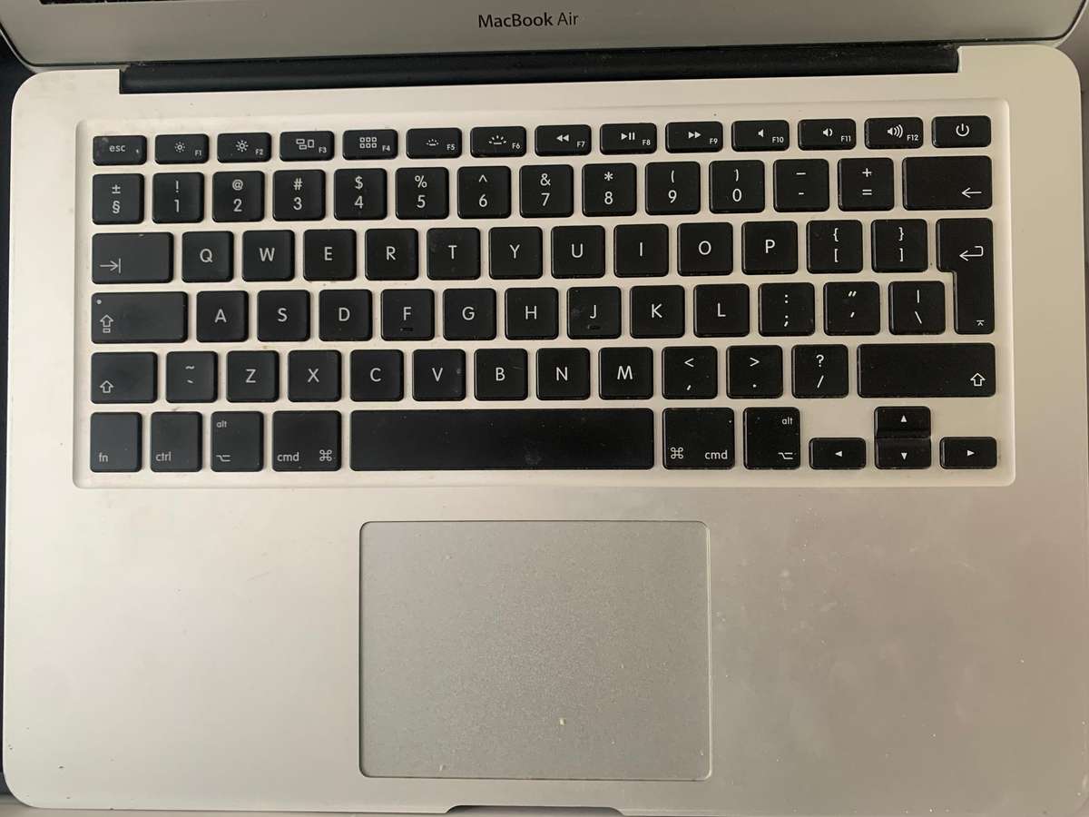 APPLE BUNDLE | MACBOOK AIR 2015 X 2 | MACBOOK PRO 2012 | PLEASE READ