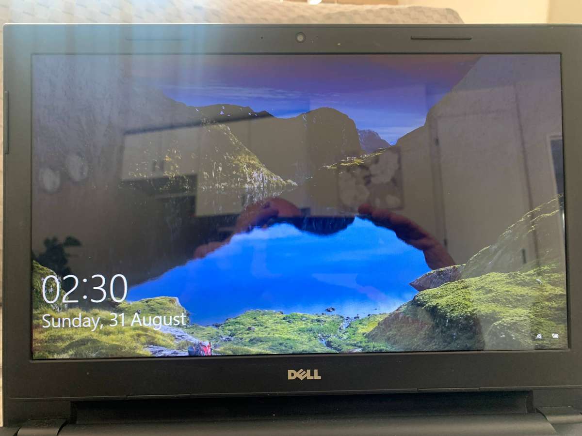 Dell Inspiron 3542 | Intel i3  |  8GB RAM | SOLID STATE DRIVE 240GB | MS OFFICE HOME & BUSINES 2024