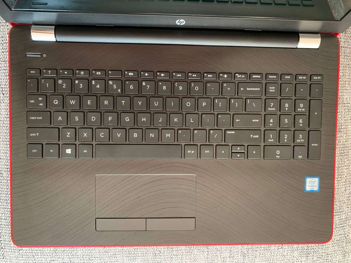 HP LAPTOP | INTEL  i3 | 8 GB RAM | MICROSOFT OFFICE BUSINESS AND HOME 2024 | WIN 11 | PRISTINE