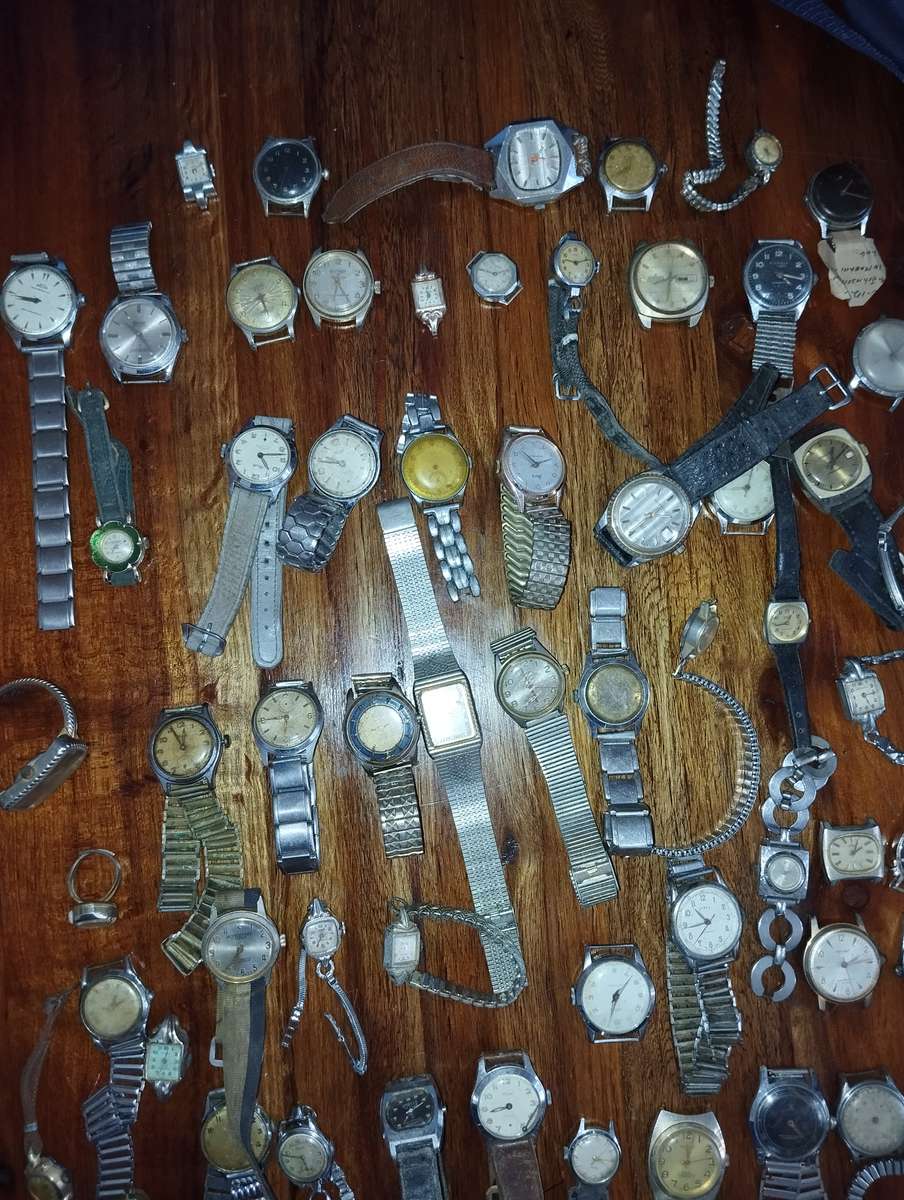 Vintage Watches:Lot 6 (67 watches)