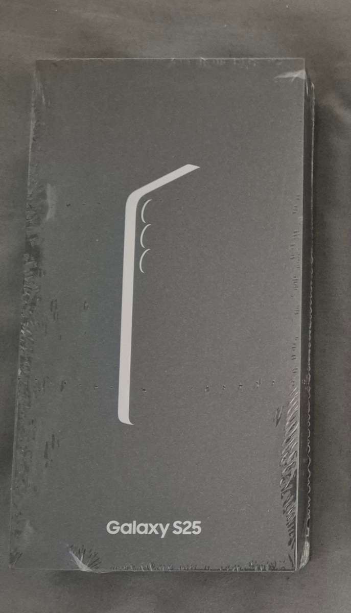 Samsung Galaxy S25 5G 256GB Dual Sim (Silver, 256 GB 12 GB RAM) ** Brand new still sealed in Box**