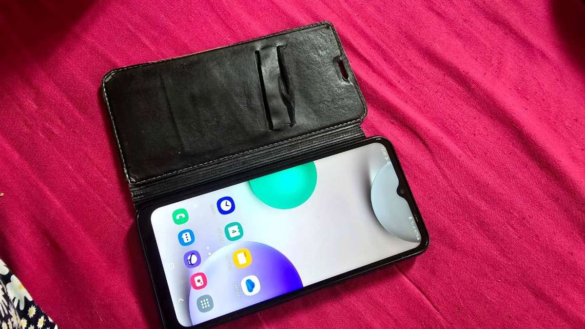 Samsung Galaxy A02 with box and charger