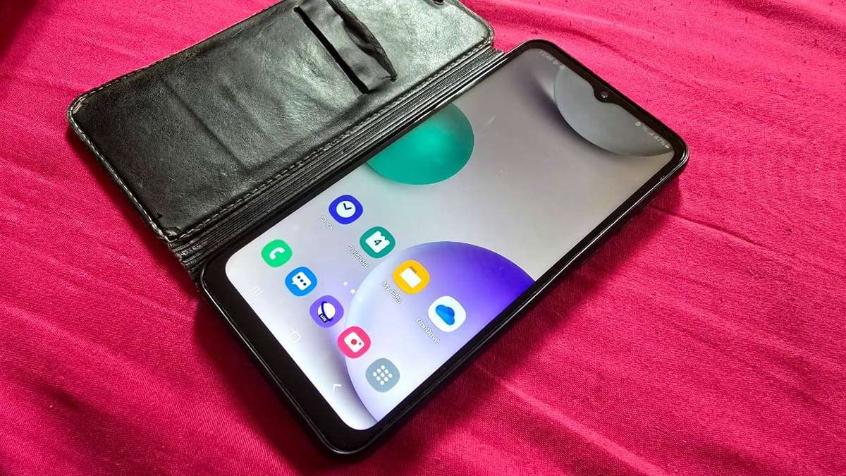 Samsung Galaxy A02 with box and charger