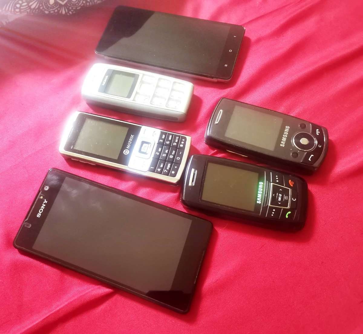 6""""Mobile Phones for one bid