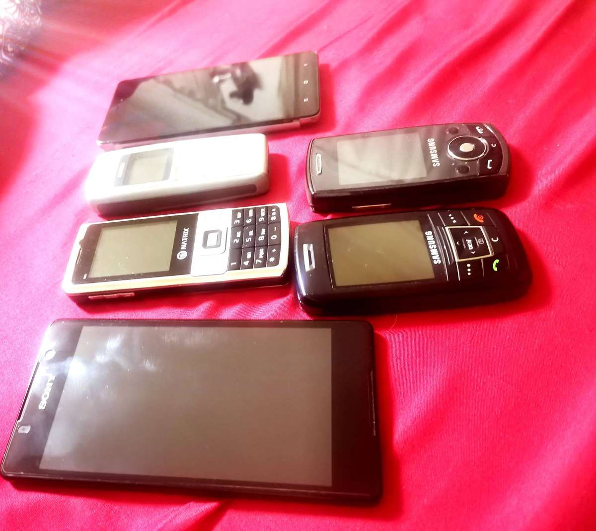6""""Mobile Phones for one bid
