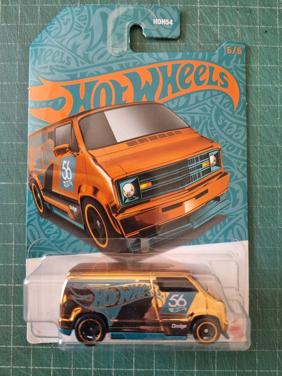 Hot Wheels 56th Anniversary Custom '77 Dodge Van (Chase)