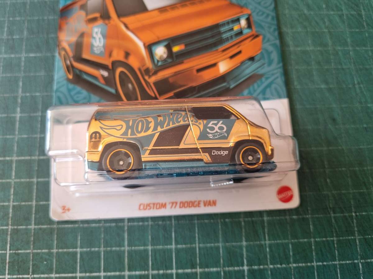 Hot Wheels 56th Anniversary Custom '77 Dodge Van (Chase)