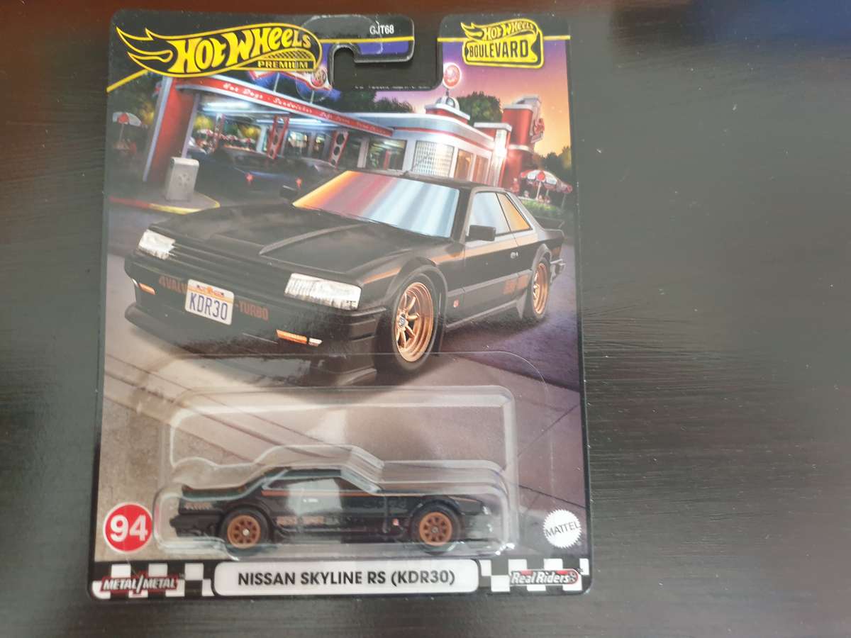 Hot Wheels Boulevard #94 Nissan Skyline RS (KDR30)