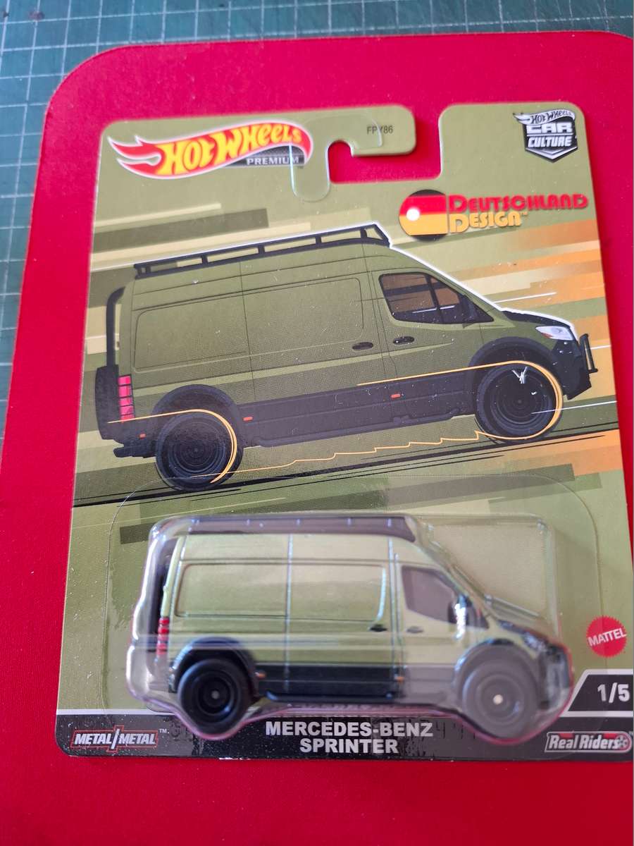 Hot Wheels Premium Deutschland Design Mercedes Sprinter