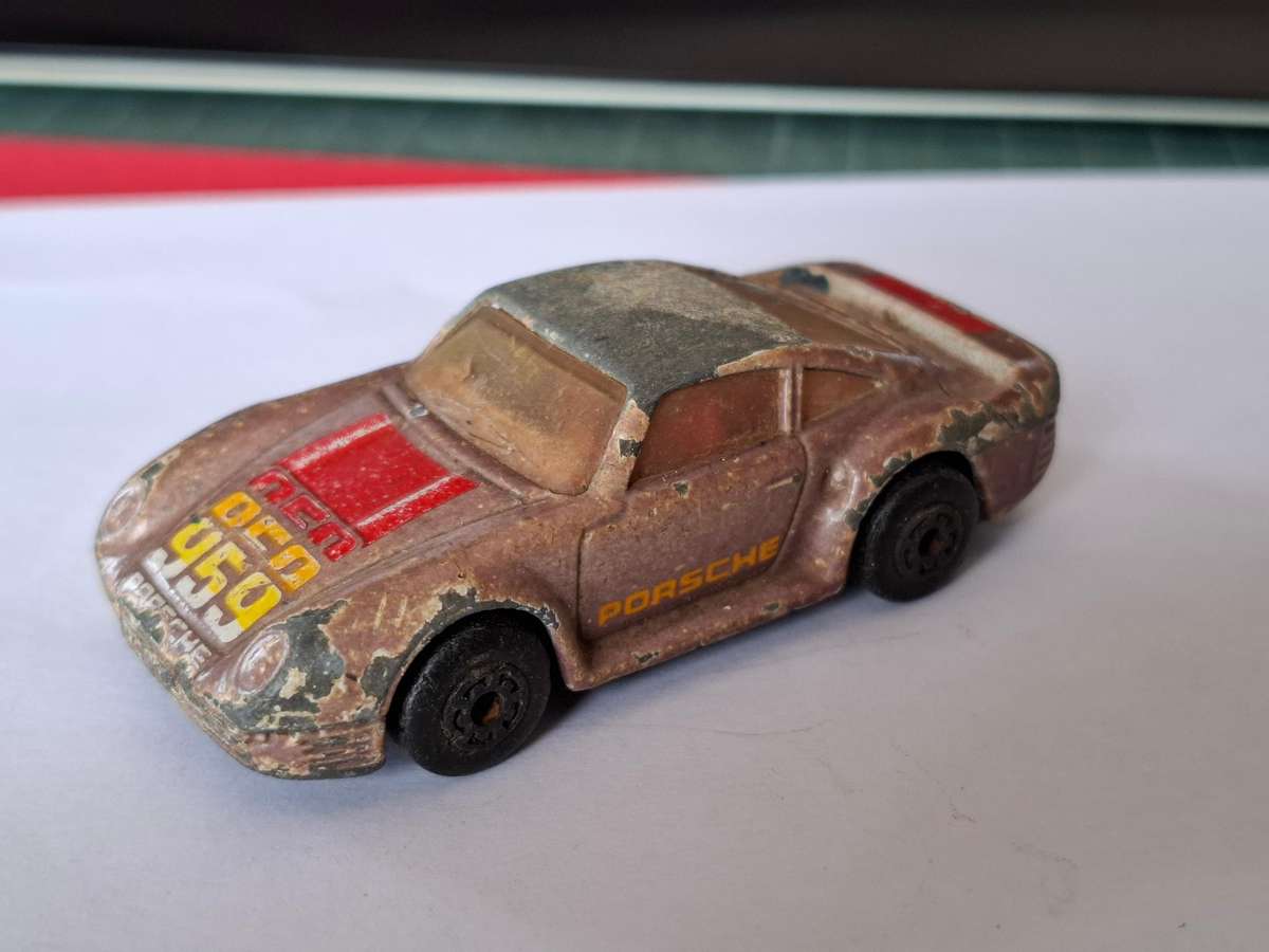 Vintage Matchbox Porsche 959