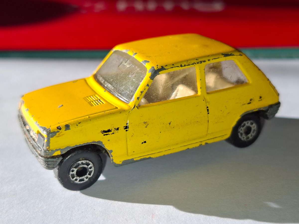 Vintage Matchbox Lesney Superfast #21 Renault 5TL