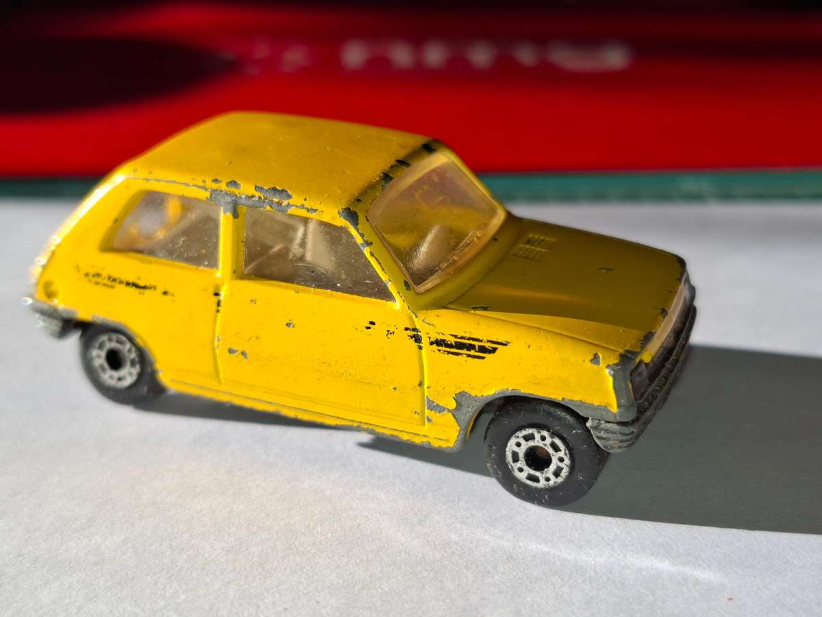 Vintage Matchbox Lesney Superfast #21 Renault 5TL