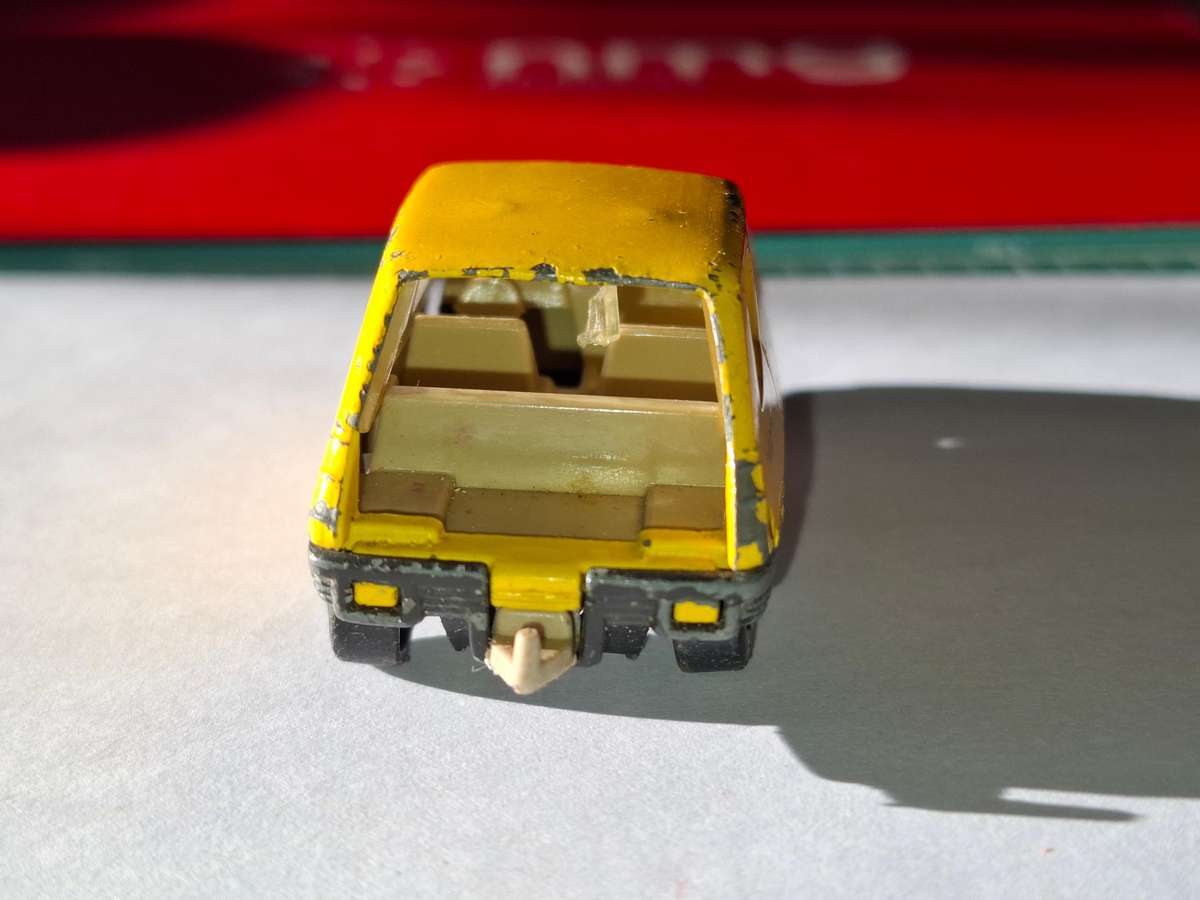 Vintage Matchbox Lesney Superfast #21 Renault 5TL