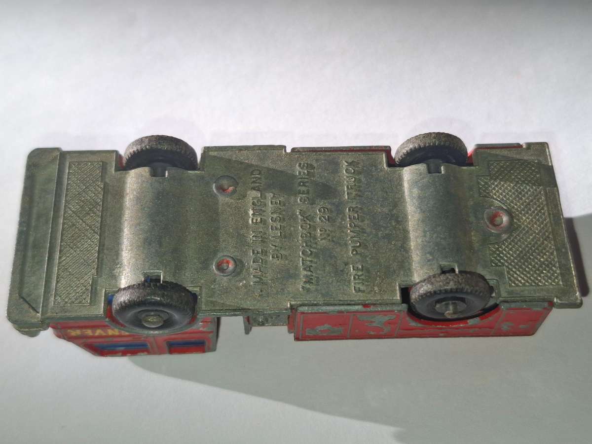 Vintage Matchbox Regular Wheels #29 Fire Pumper Truck