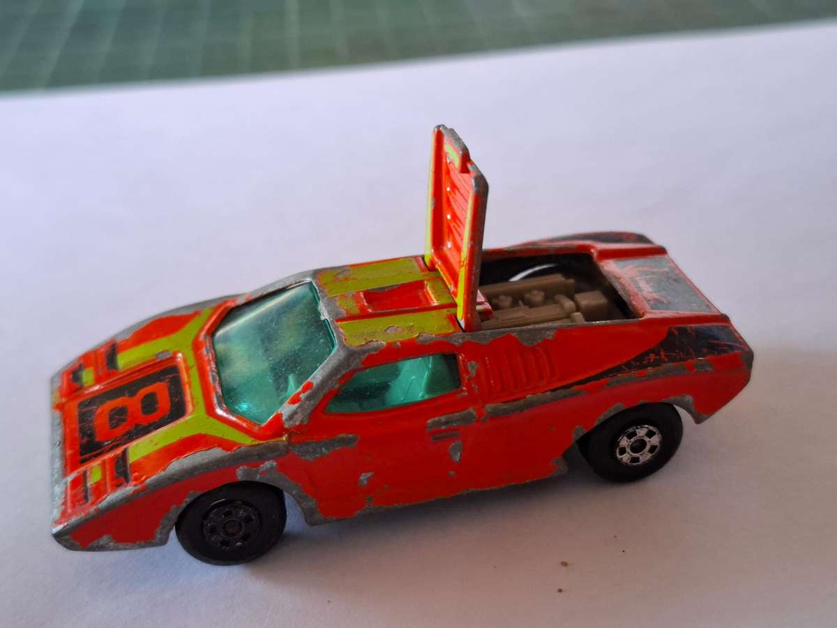 Vintage Matchbox Lesney Superfast #27 Lamborghini Countach