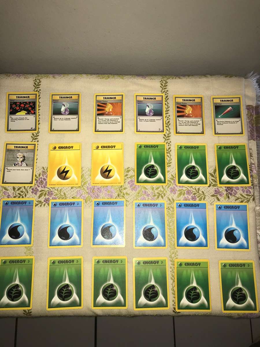 1995 POKEMON CARDS (139 Cards Total) (VG+)