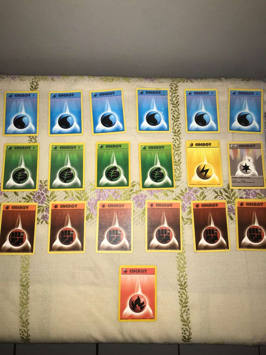 1995 POKEMON CARDS (139 Cards Total) (VG+)