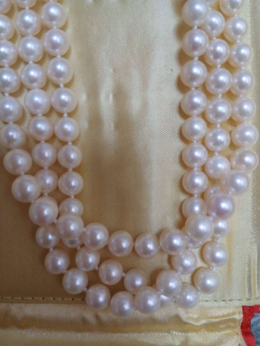 Pearl necklace