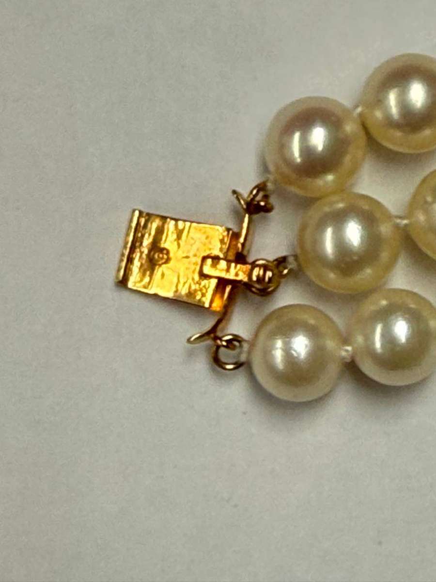 Pearl necklace
