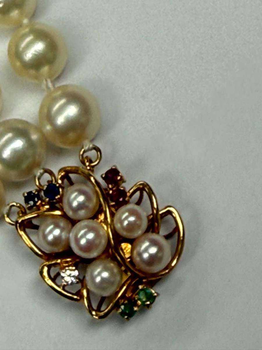 Pearl necklace