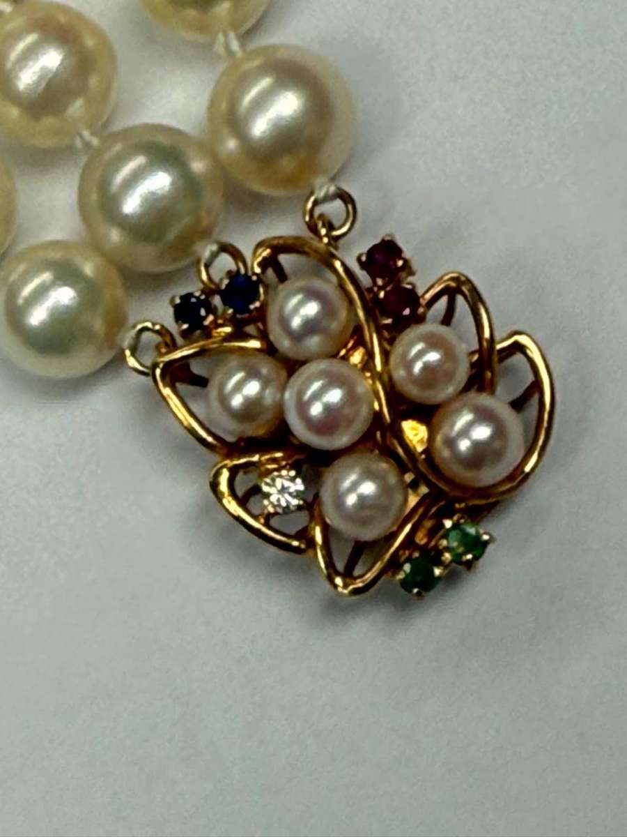 Pearl necklace