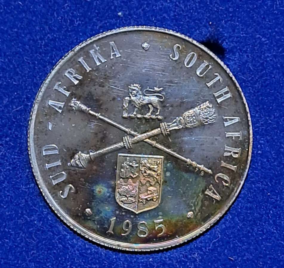 Lovely 1985 Silver Rand Parliament Proof in SA Mint case ***Crazy Wednesday***