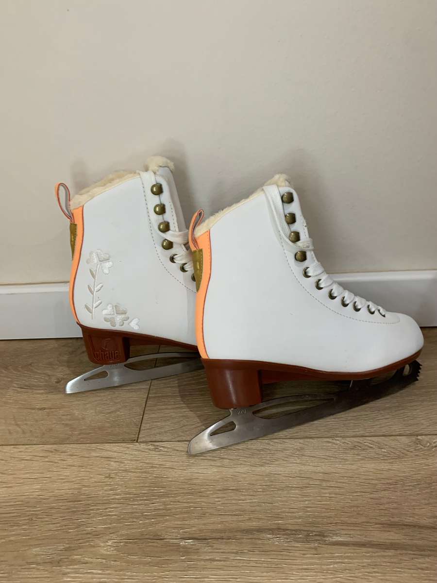 Chaya Ice Skates - Size 3 to 4 - Used only 3 times