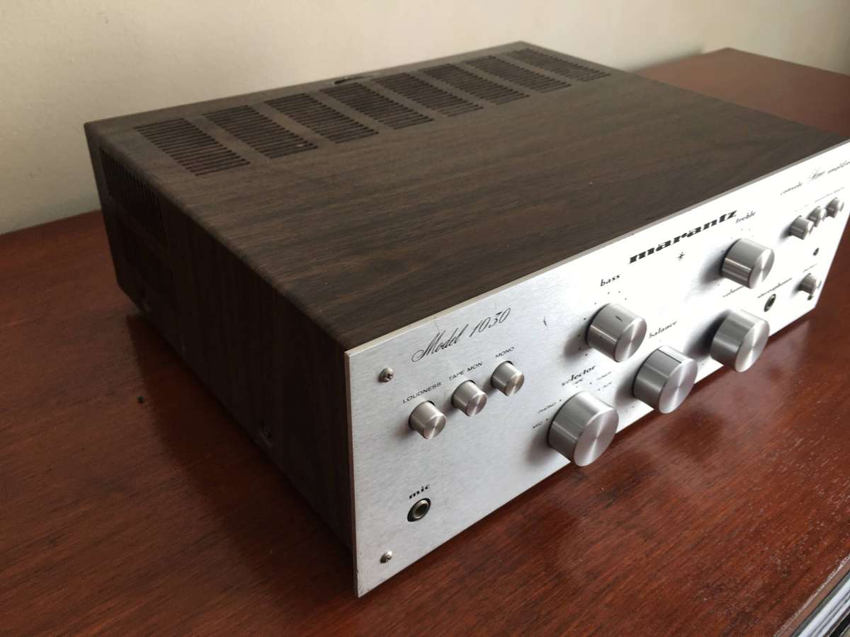 Marantz Model 1030 Stereo Amplifier