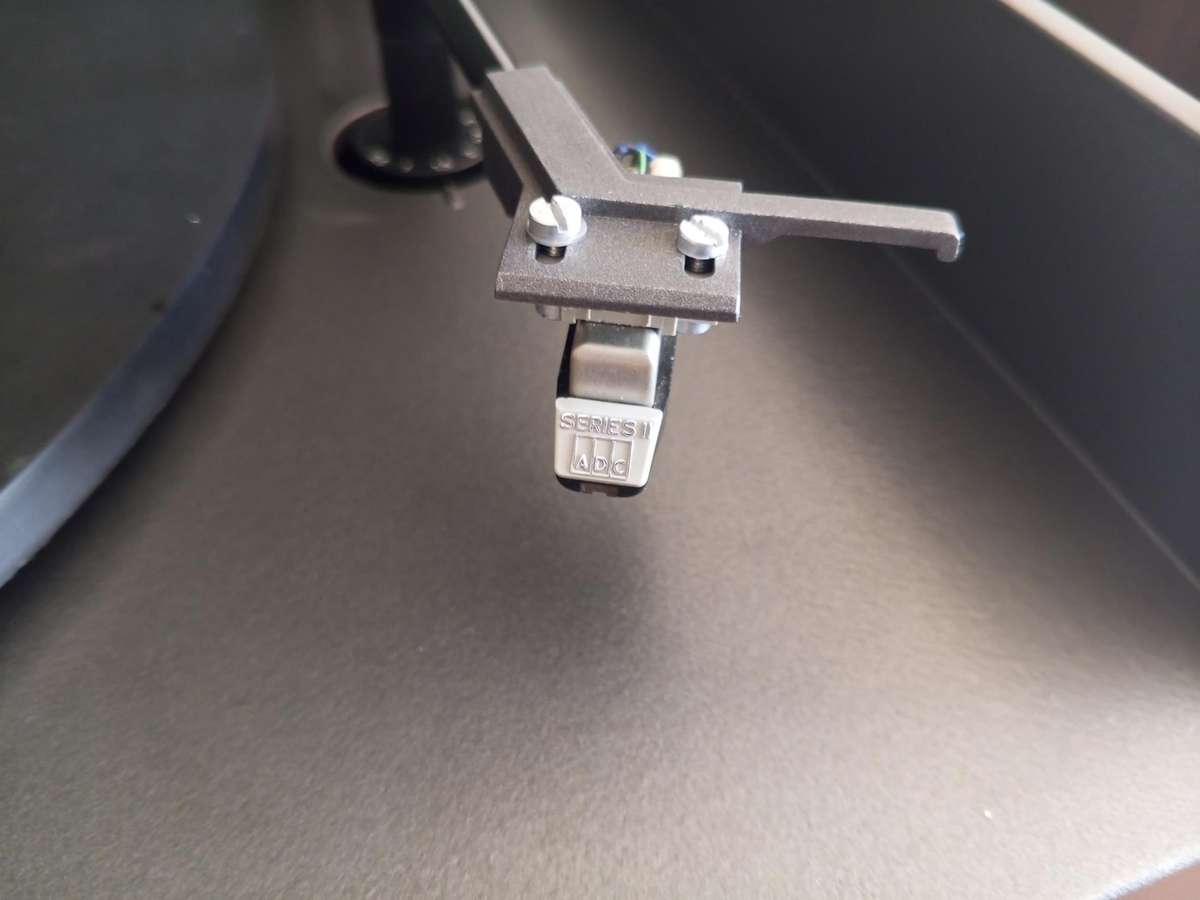 NAD 5120 Belt Drive Turntable