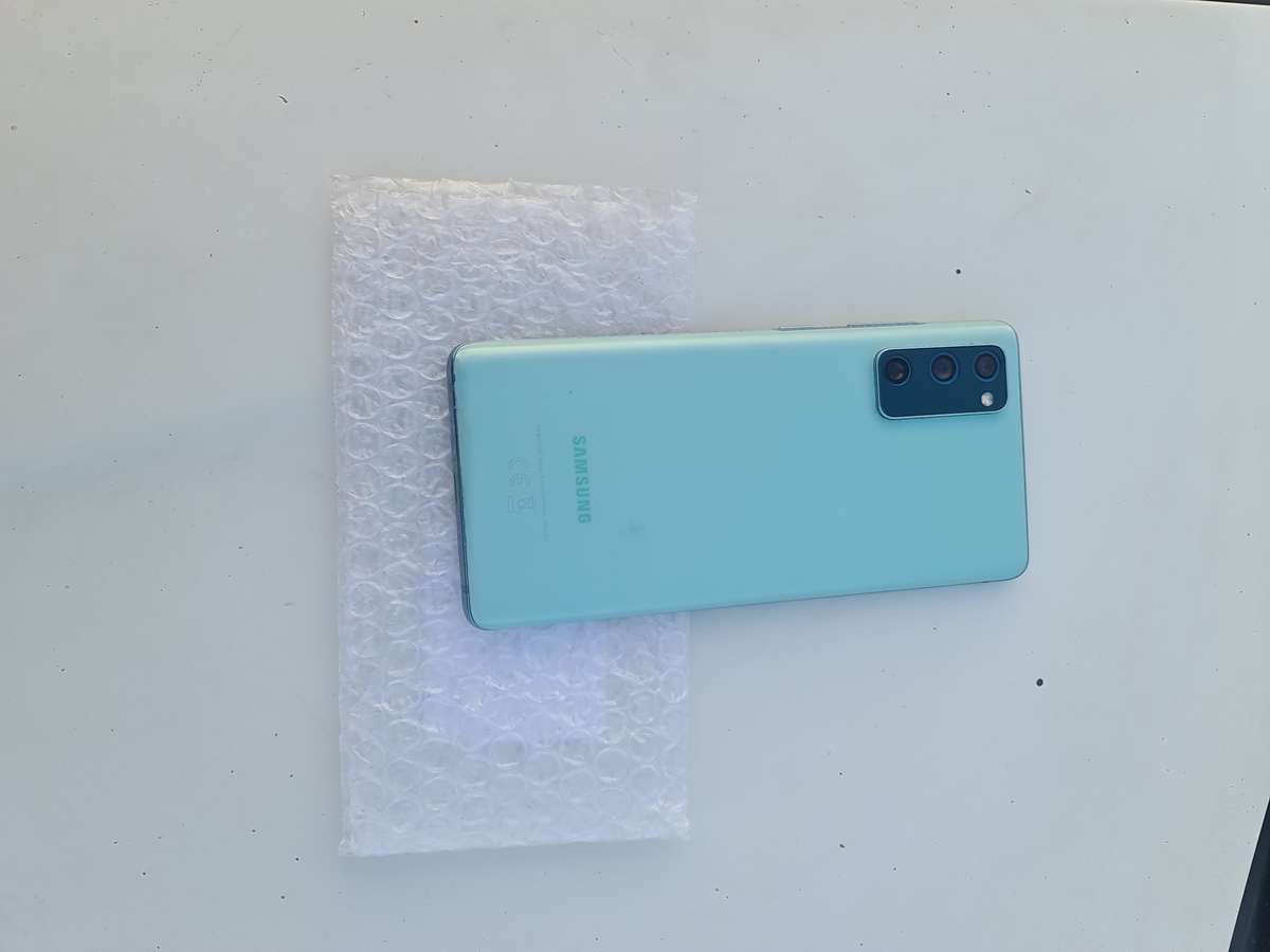 Samsung Galaxy S20 FE 128GB Pre owned