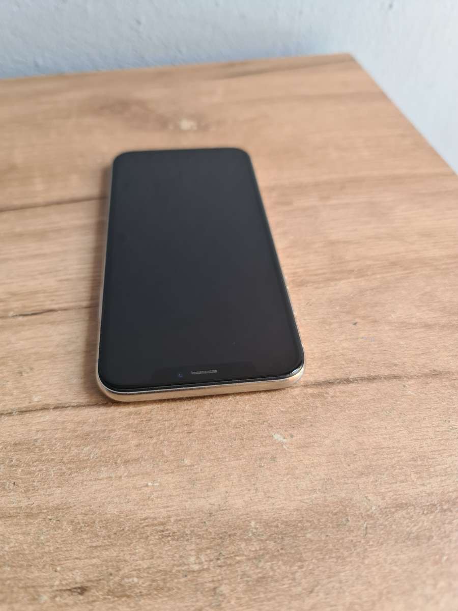 Apple iPhone X 256GB Pre owned