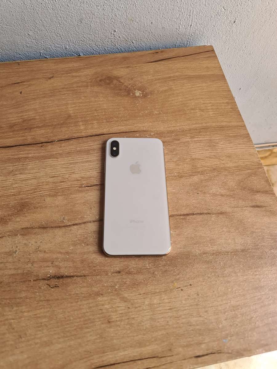 Apple iPhone X 256GB Pre owned