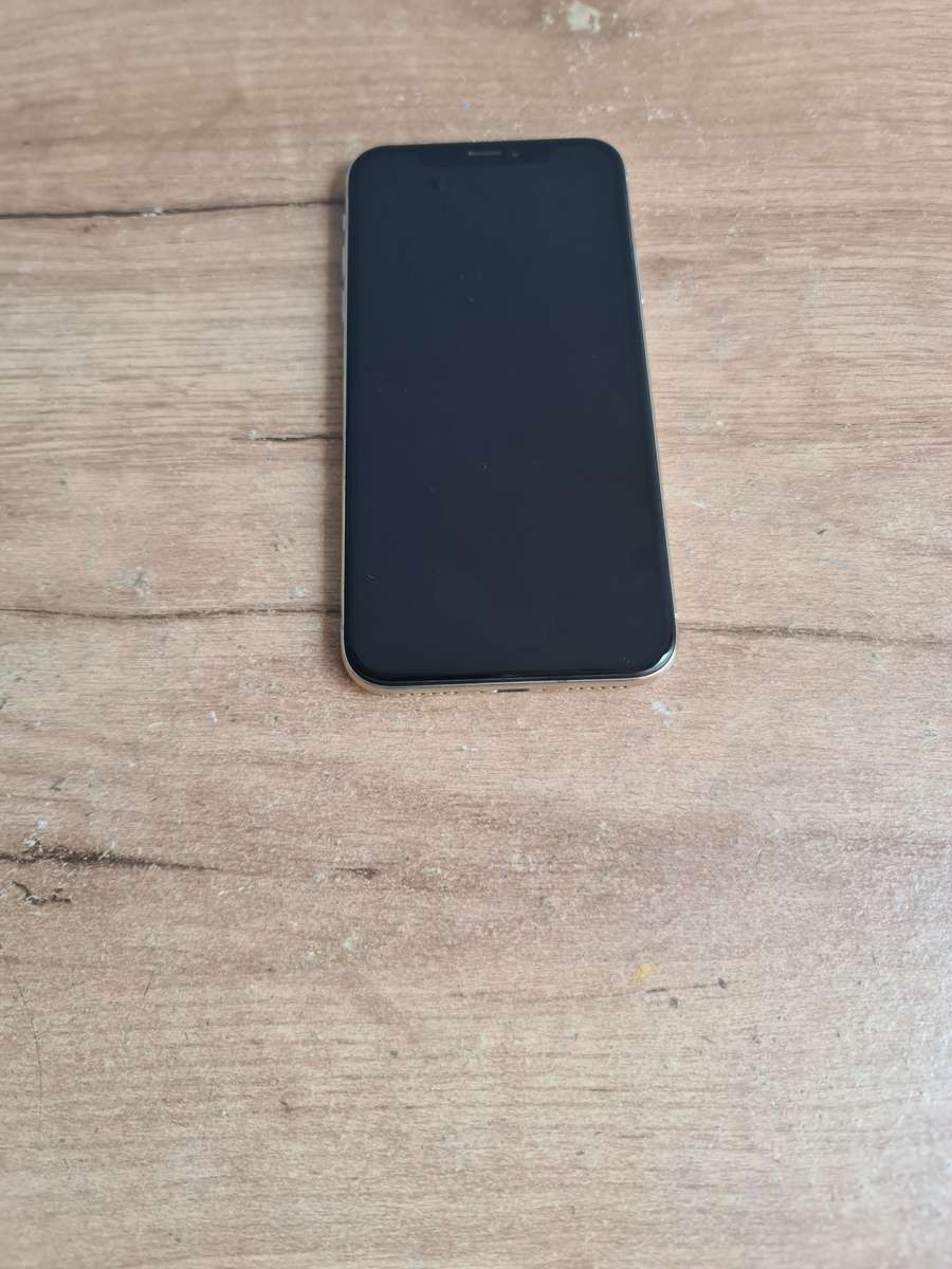 Apple iPhone X 256GB Pre owned
