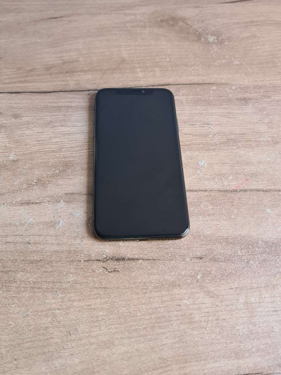 Apple iPhone X 256GB Pre owned