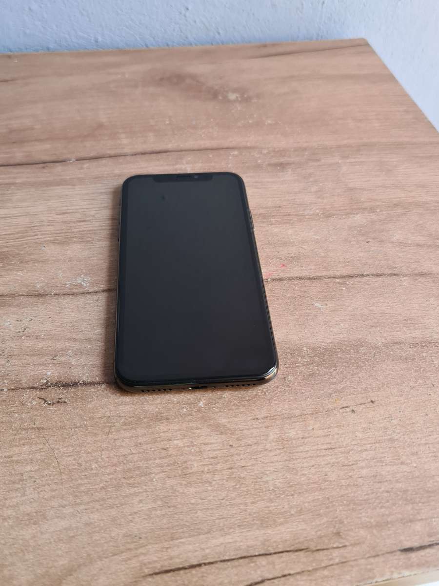 Apple iPhone X 256GB Pre owned