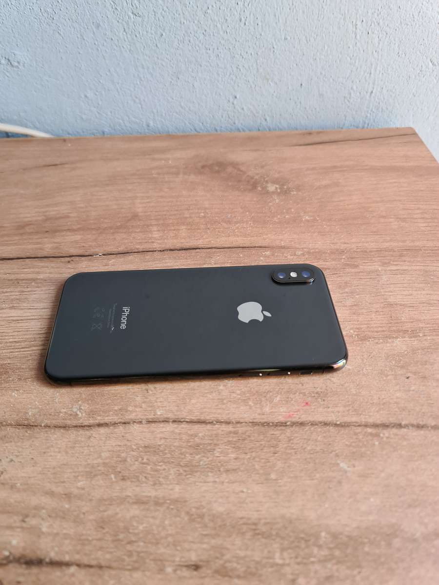 Apple iPhone X 256GB Pre owned