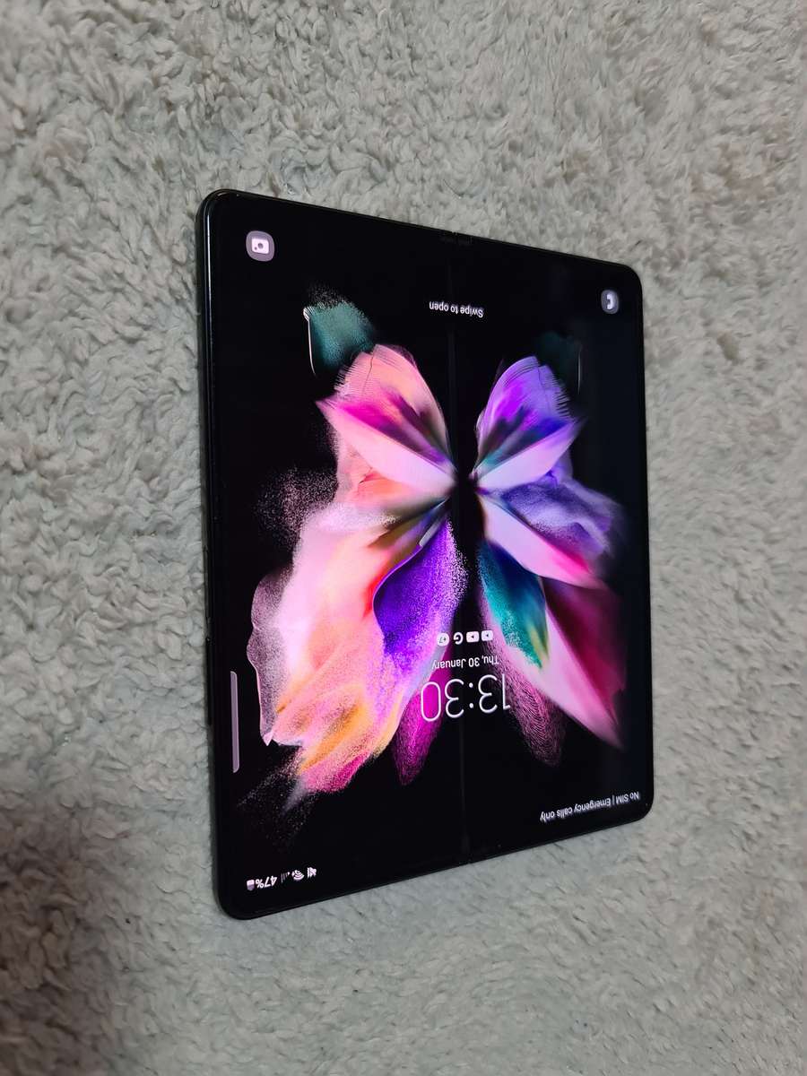 Samsung Galaxy Z Fold 3 5G 256GB Pre owned