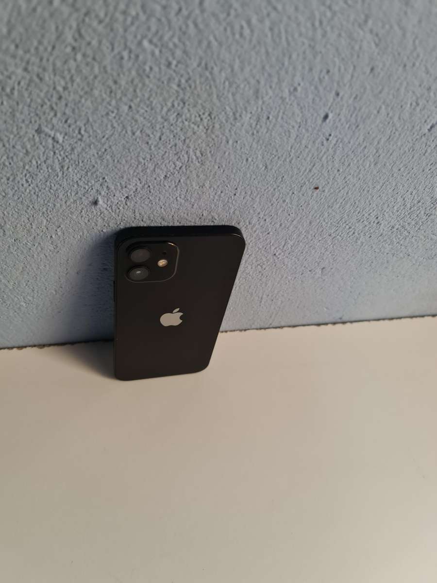 Apple iPhone 12 64GB